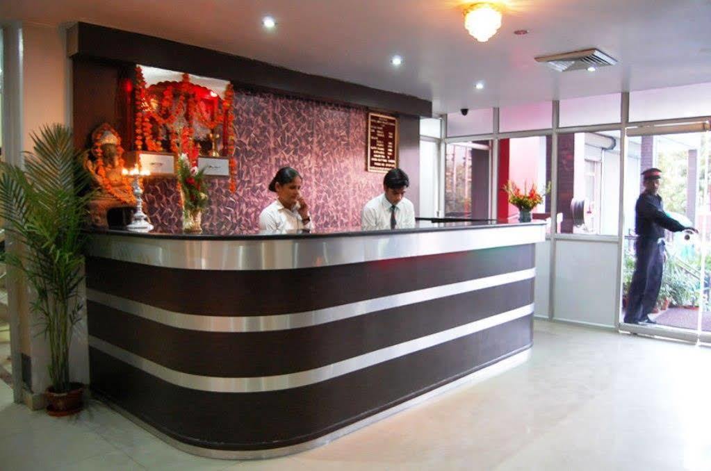 Hotel Abhay Palace Ghaziabad Exterior photo