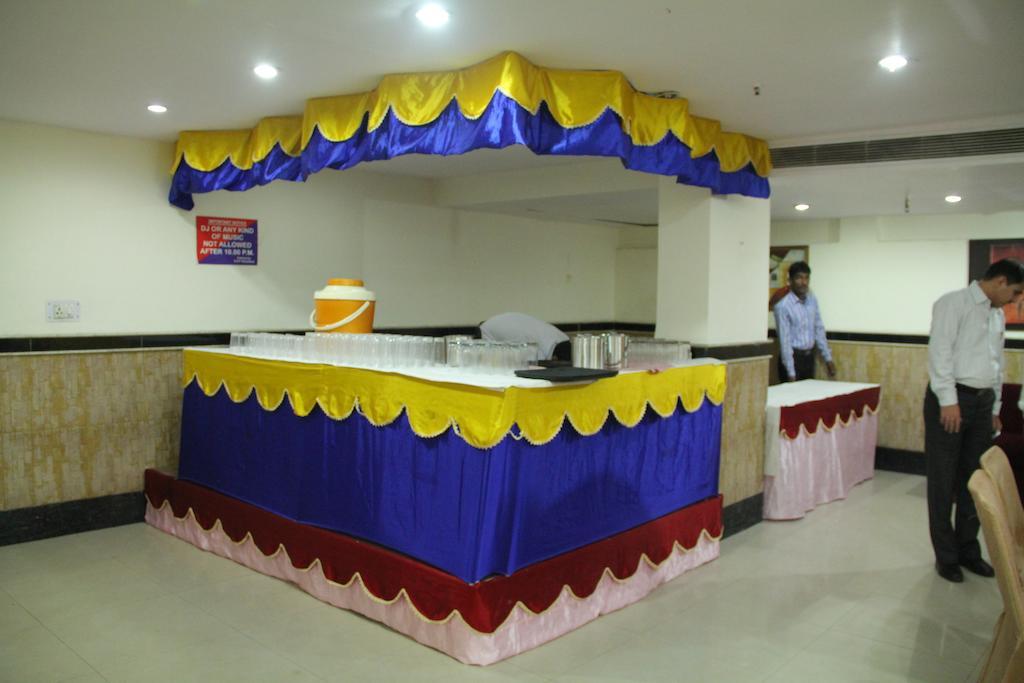 Hotel Abhay Palace Ghaziabad Exterior photo